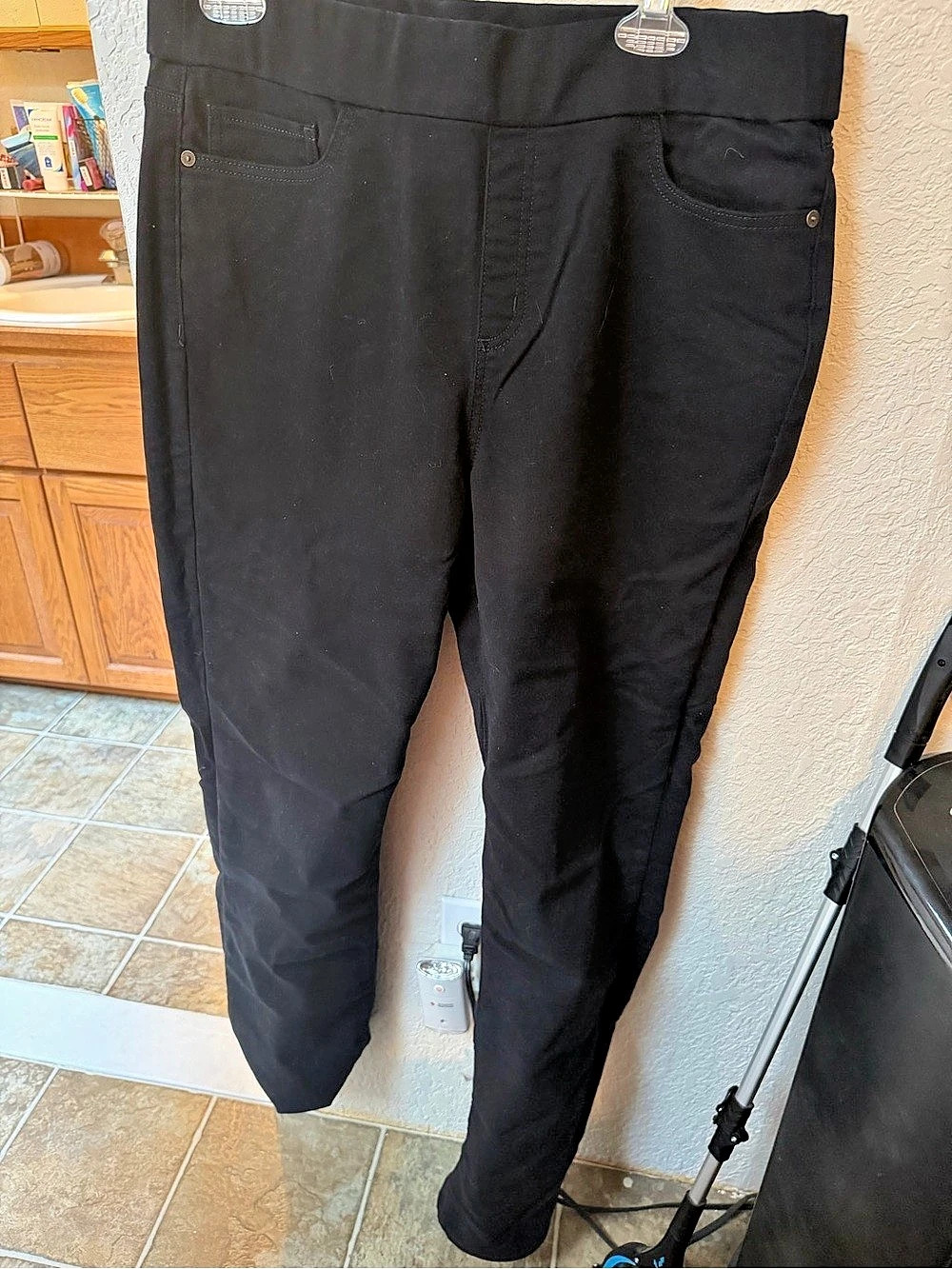Claiborne Skinny Pants in Black Size 14 Tall Like New